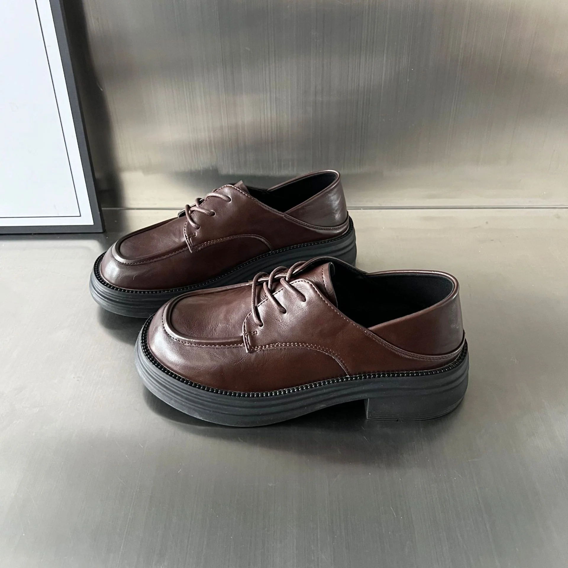 Damen Chunky Derby Schuhe mit bequemem Fußbett und modischem Design Heidi Mode - Image 6