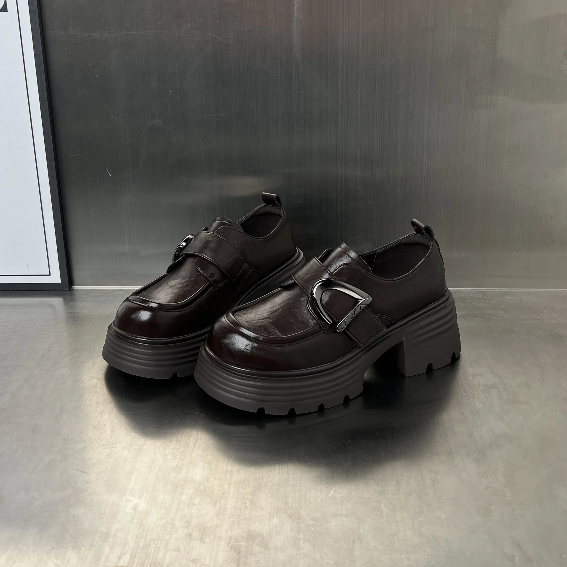 Damen Chunky Loafers mit dekorativem Schnallenverschluss Heidi Mode - Image 2