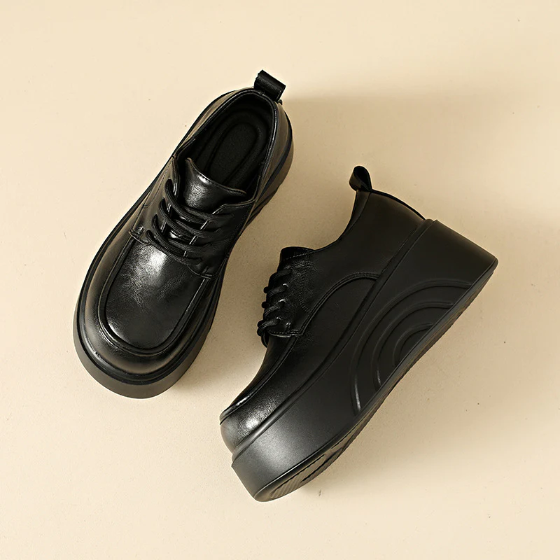 Damen Chunky Plateau Sneakers mit modischem Kunstleder-Obermaterial Heidi Mode - Image 4