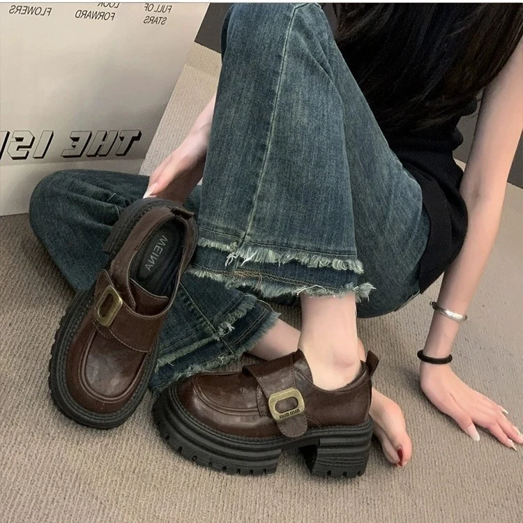 Damen Chunky Schnürschuhe mit robustem Plateau und modischer Schnallen-Applikation Heidi Mode - Image 4