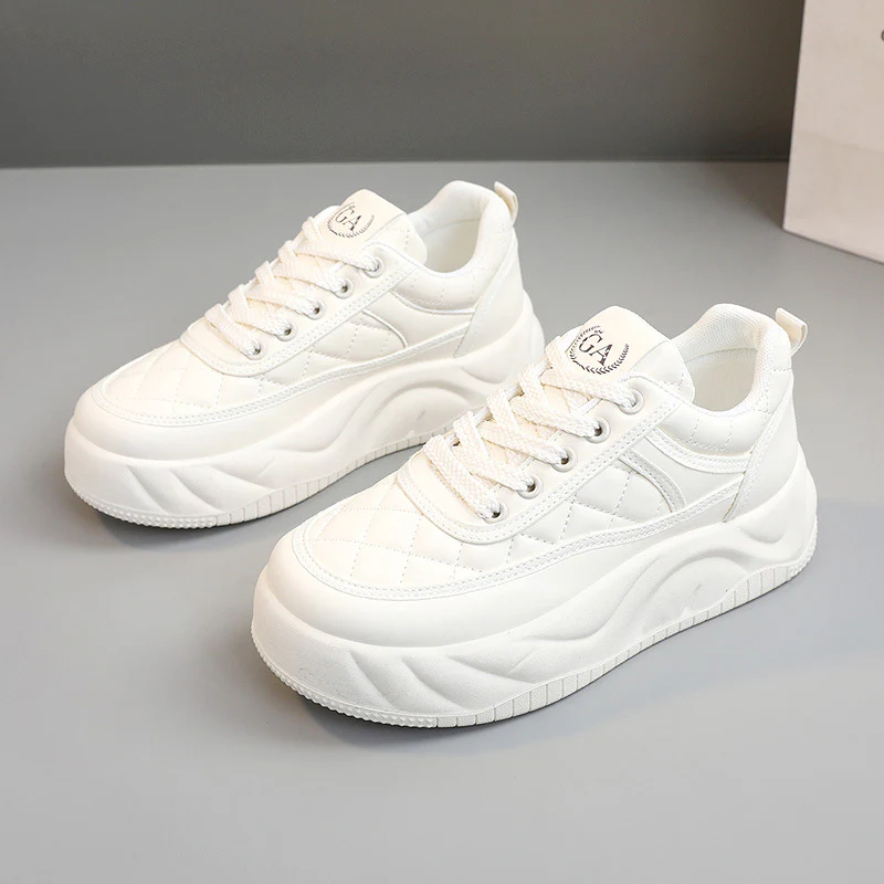 Damen Chunky Sneaker mit gepolstertem Fußbett und modischem Design Heidi Mode - Image 6