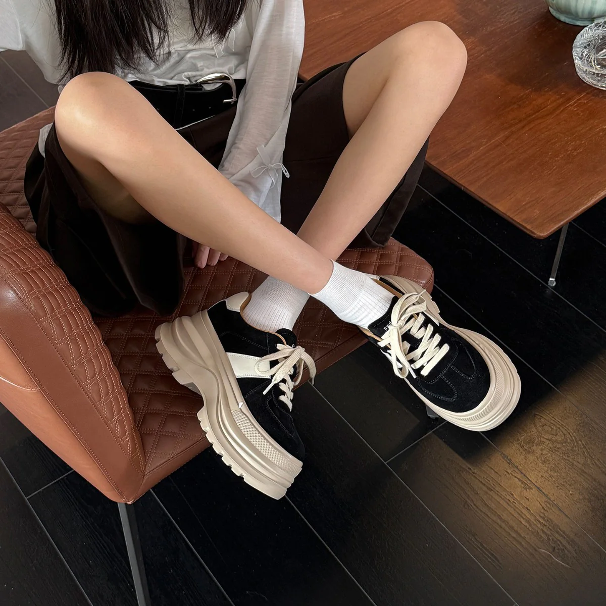 Damen Chunky Sneaker mit hochwertigem Wildleder-Obermaterial und rutschfester Sohle Heidi Mode - Image 2