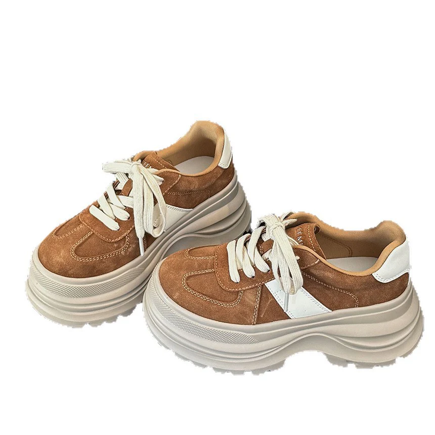Damen Chunky Sneaker mit hochwertigem Wildleder-Obermaterial und rutschfester Sohle Heidi Mode - Image 5