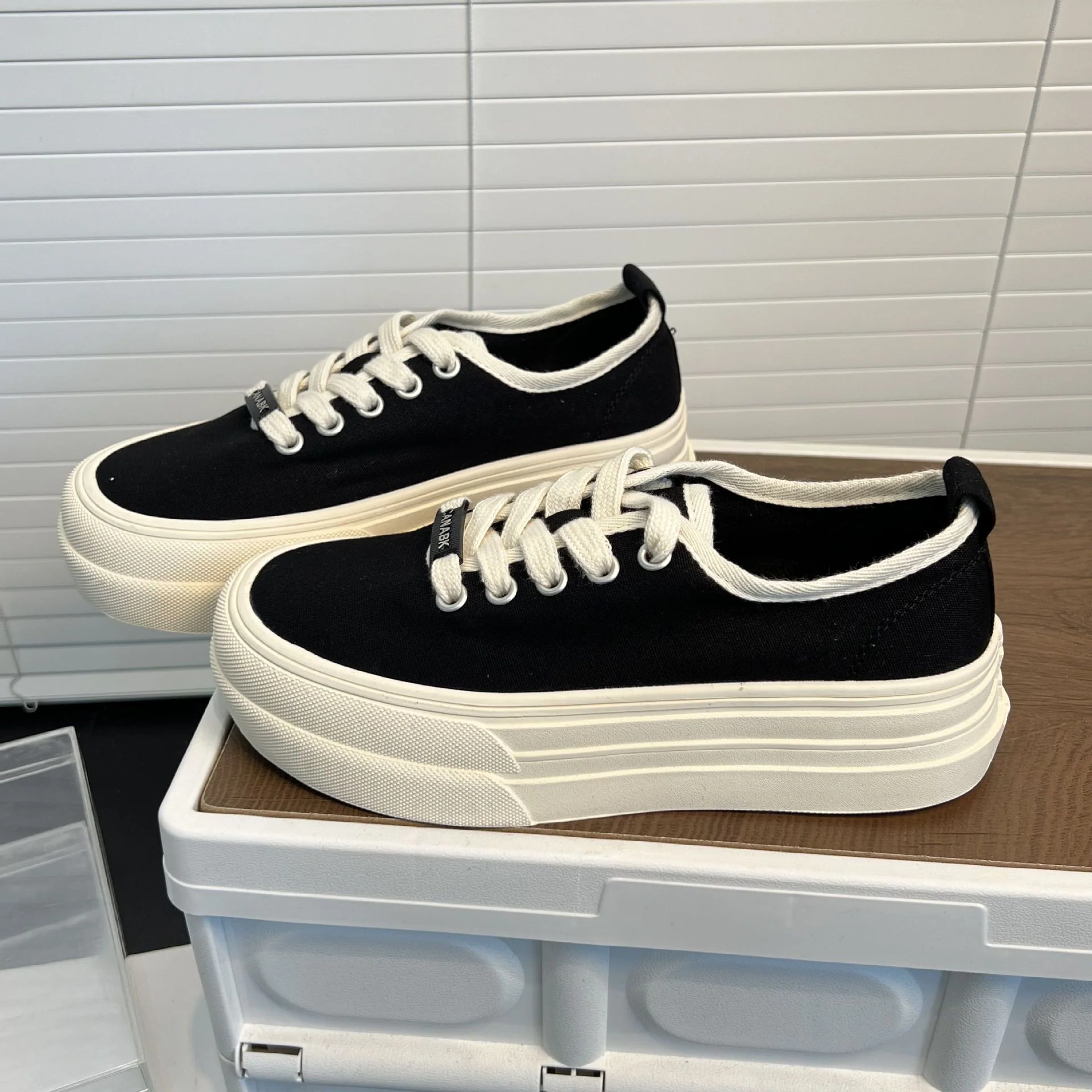 Damen Chunky Sneaker mit modischer Plateausohle und strapazierfähigem Obermaterial Heidi Mode - Image 3