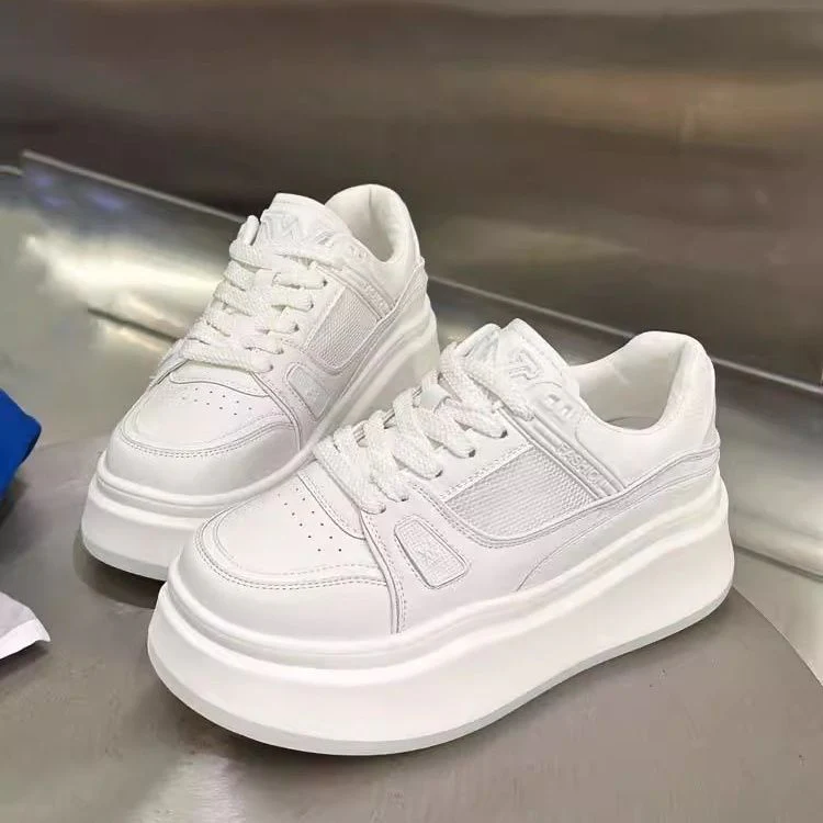 Damen Chunky Sneakers mit modischem Design und dämpfender Sohle Heidi Mode - Image 3