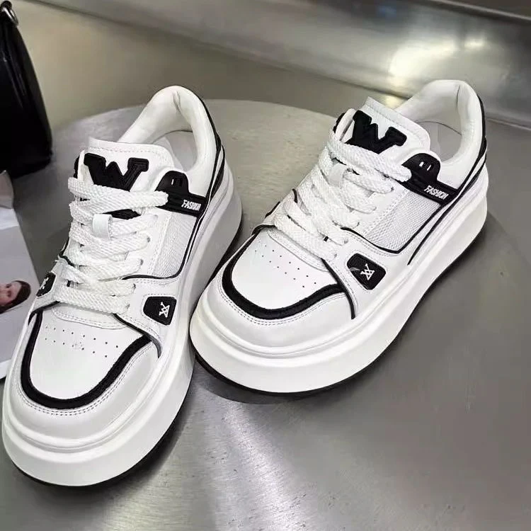 Damen Chunky Sneakers mit modischem Design und dämpfender Sohle Heidi Mode - Image 4