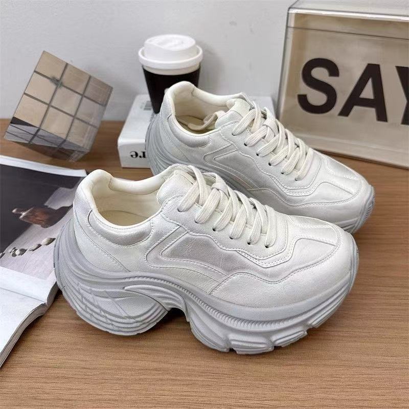 Damen Chunky Sneakers mit modischem Obermaterial und stabiler Sohlenkonstruktion Heidi Mode - Image 2