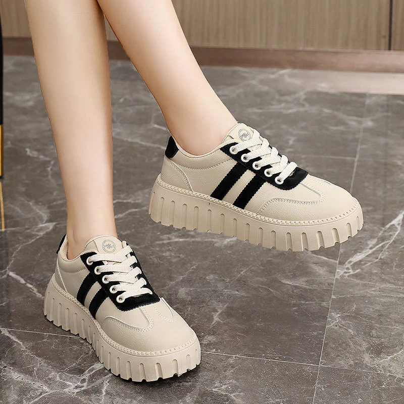 Damen Chunky Sneakers mit modischen Details Heidi Mode - Image 4