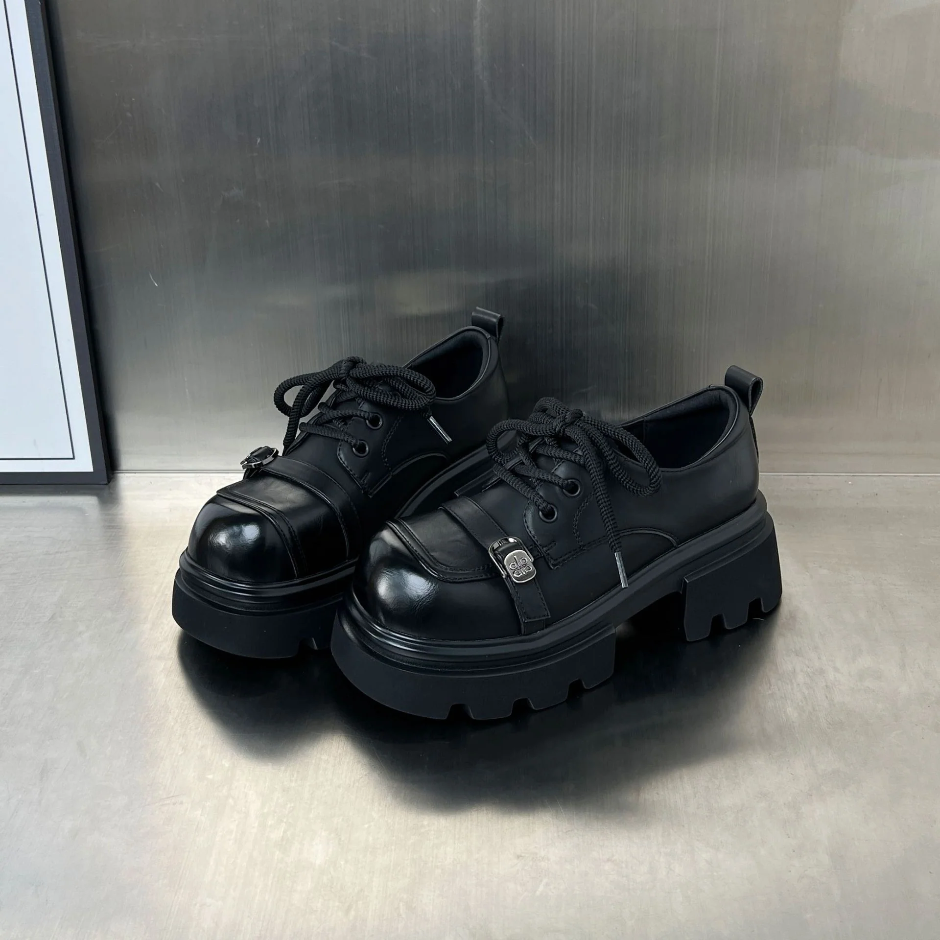 Damen Chunky Sneakers mit robustem Sohlenprofil und modischem Design Heidi Mode - Image 6