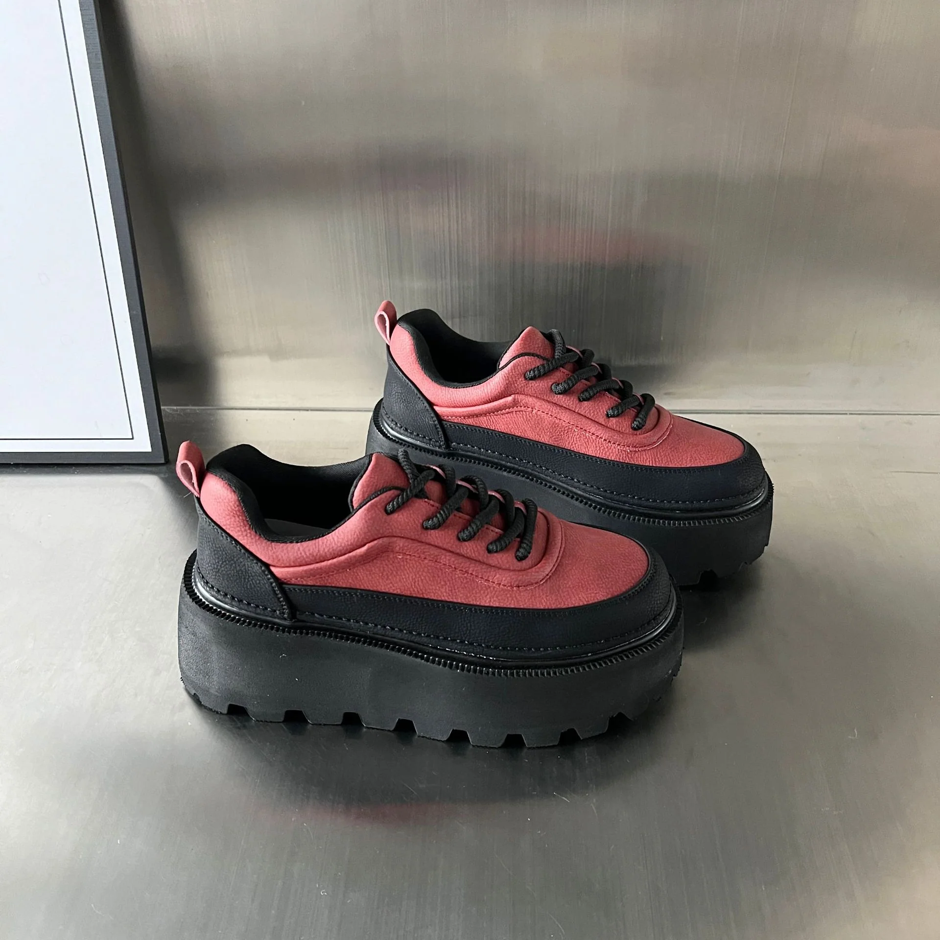 Damen Chunky Sneakers mit stablem Plateau und rutschfester Sohle Heidi Mode - Image 5