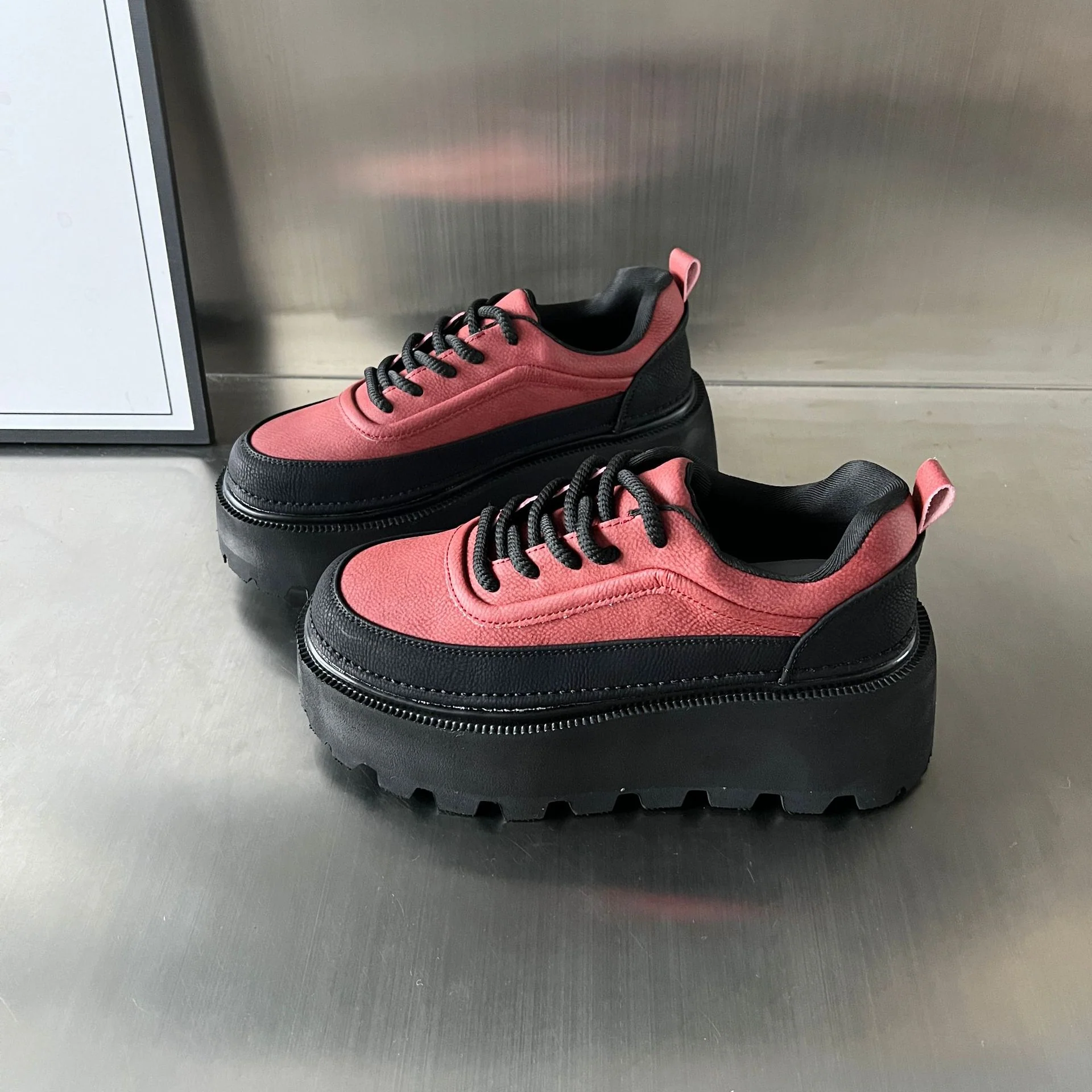 Damen Chunky Sneakers mit stablem Plateau und rutschfester Sohle Heidi Mode - Image 7