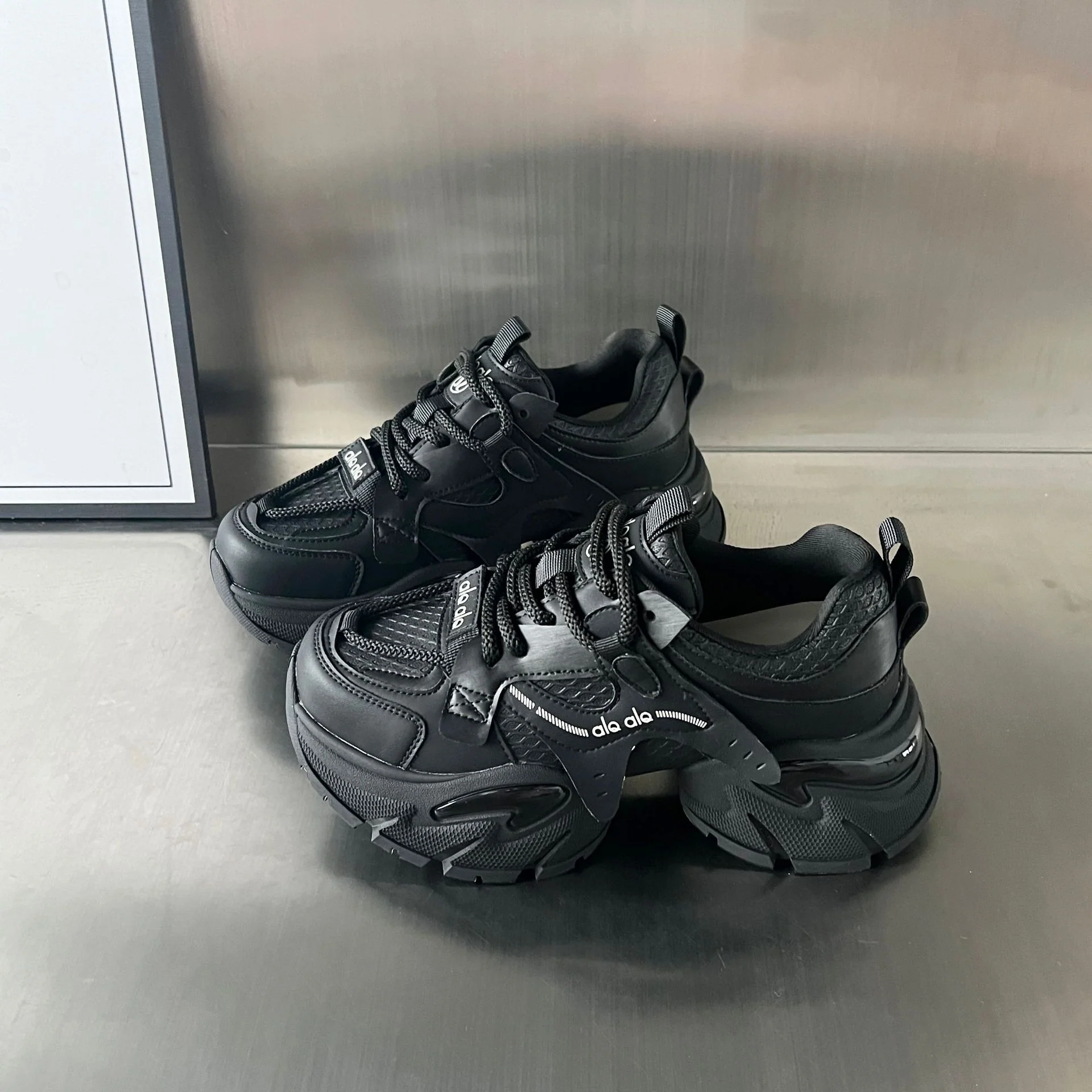 Damen Chunky Sneakers mit verstärkter Sohle und atmungsaktivem Mesh-Heidi Mode - Image 2