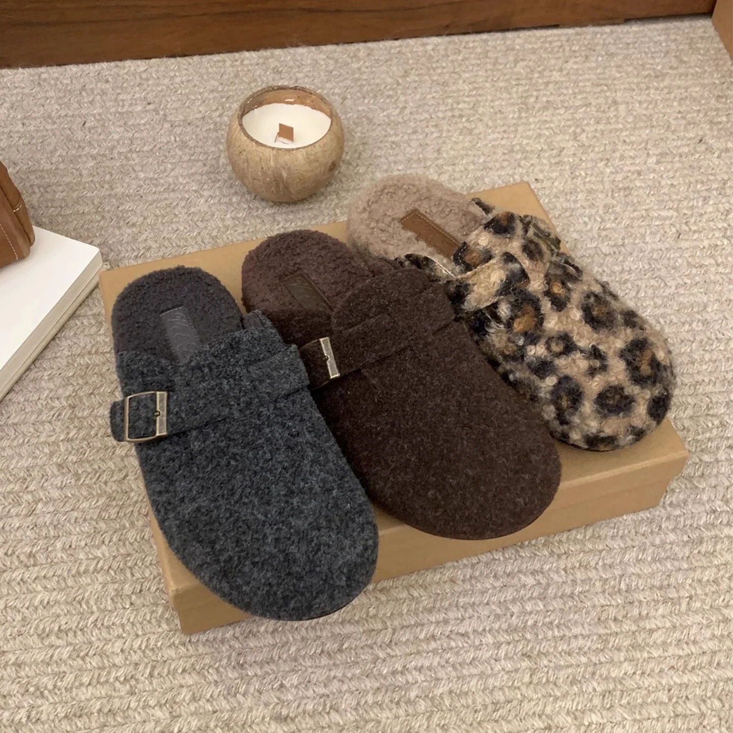 Damen Clogs aus hochwertigem Wollfilz mit dekorativen Schnallenapplikationen Heidi Mode - Image 3