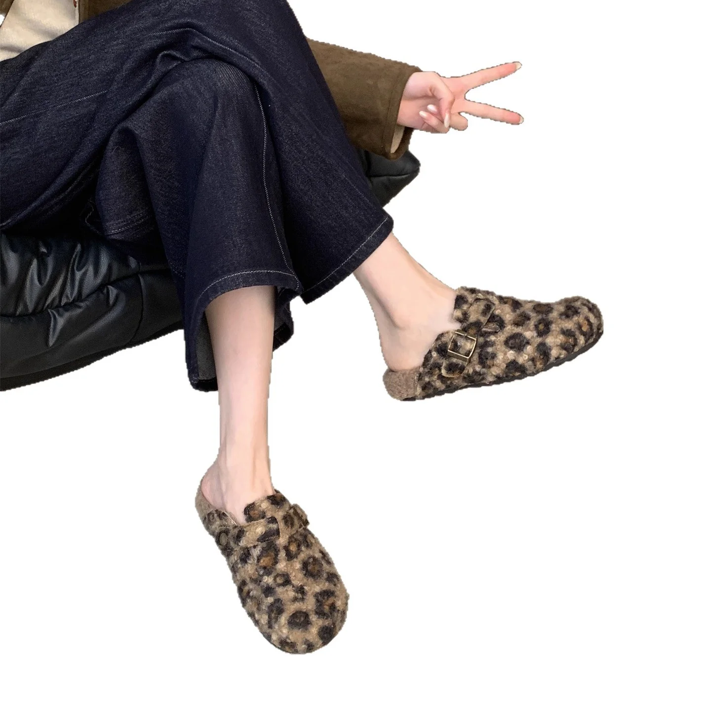 Damen Clogs aus hochwertigem Wollfilz mit dekorativen Schnallenapplikationen Heidi Mode - Image 5