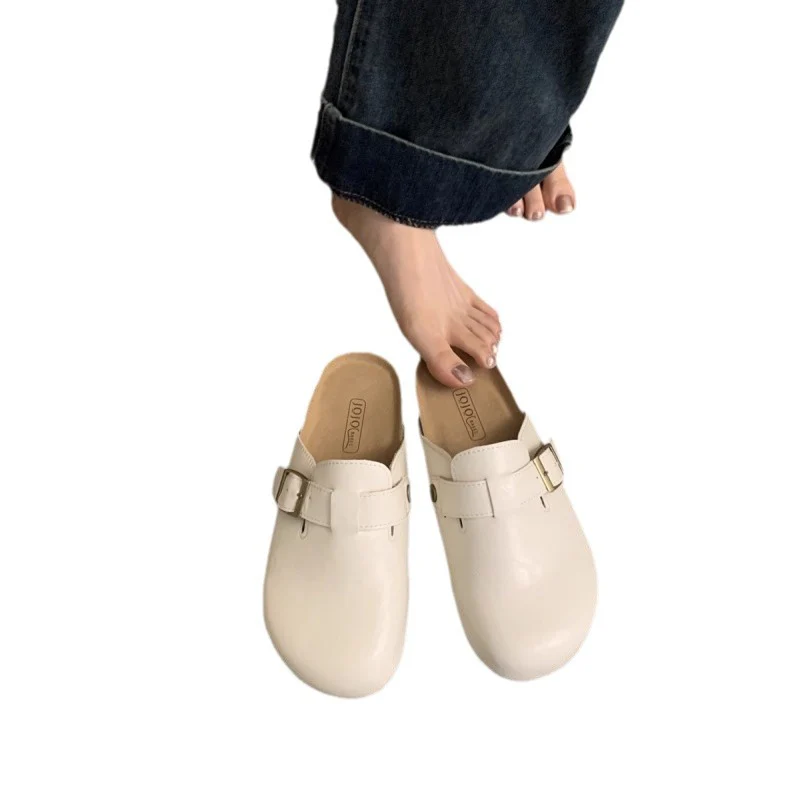Damen Clogs mit bequemem Fußbett und modischen Schnallenverzierungen Heidi Mode - Image 5