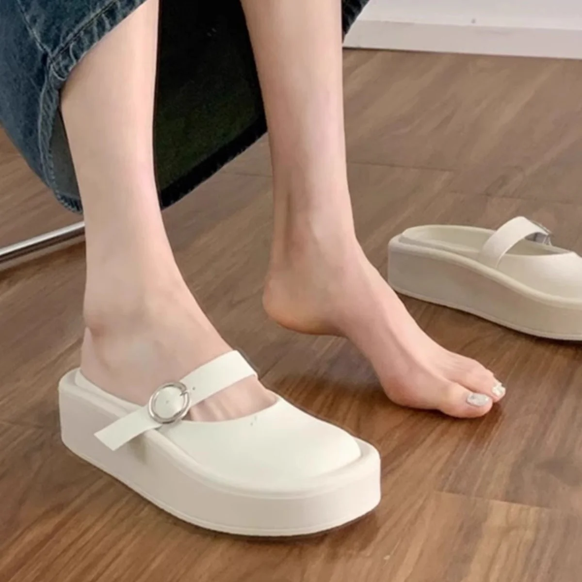 Damen Clogs mit eleganter Schnalle und bequemem Innenfutter Heidi Mode - Image 2