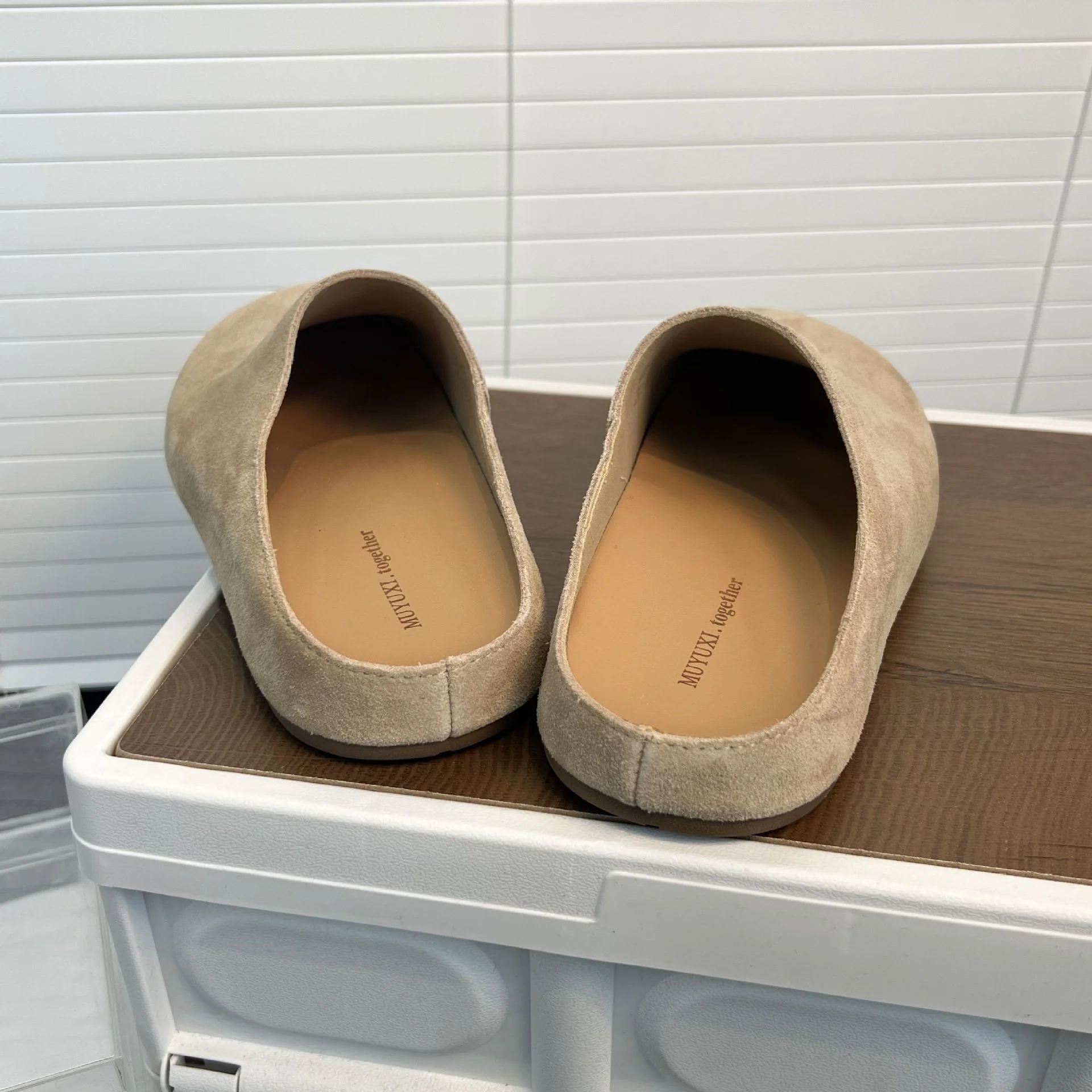 Damen Clogs mit modischem Durchbruchsdesign und verstellbarem Riemen Heidi Mode - Image 8