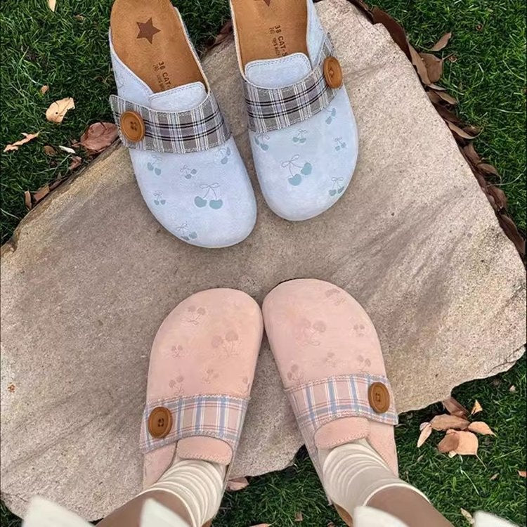 Damen Clogs mit modischem Karodesign und dekorativer Knopfdetails Heidi Mode - Image 3