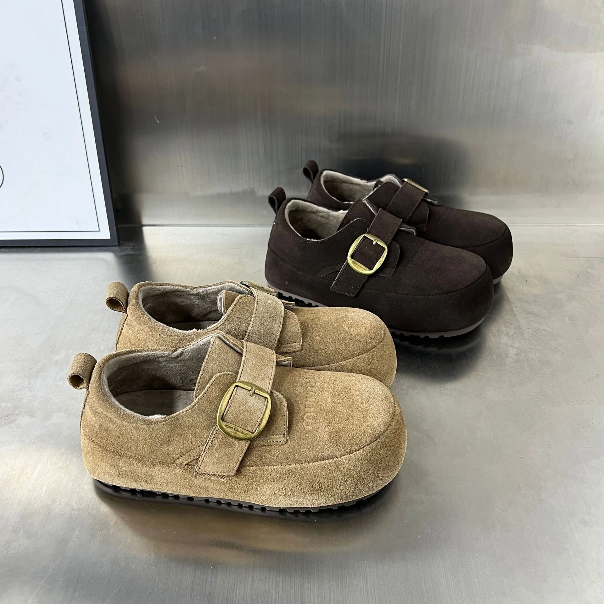 Damen Clogs mit praktischem Schnallenverschluss und bequemem Innenfutter Heidi Mode - Image 3