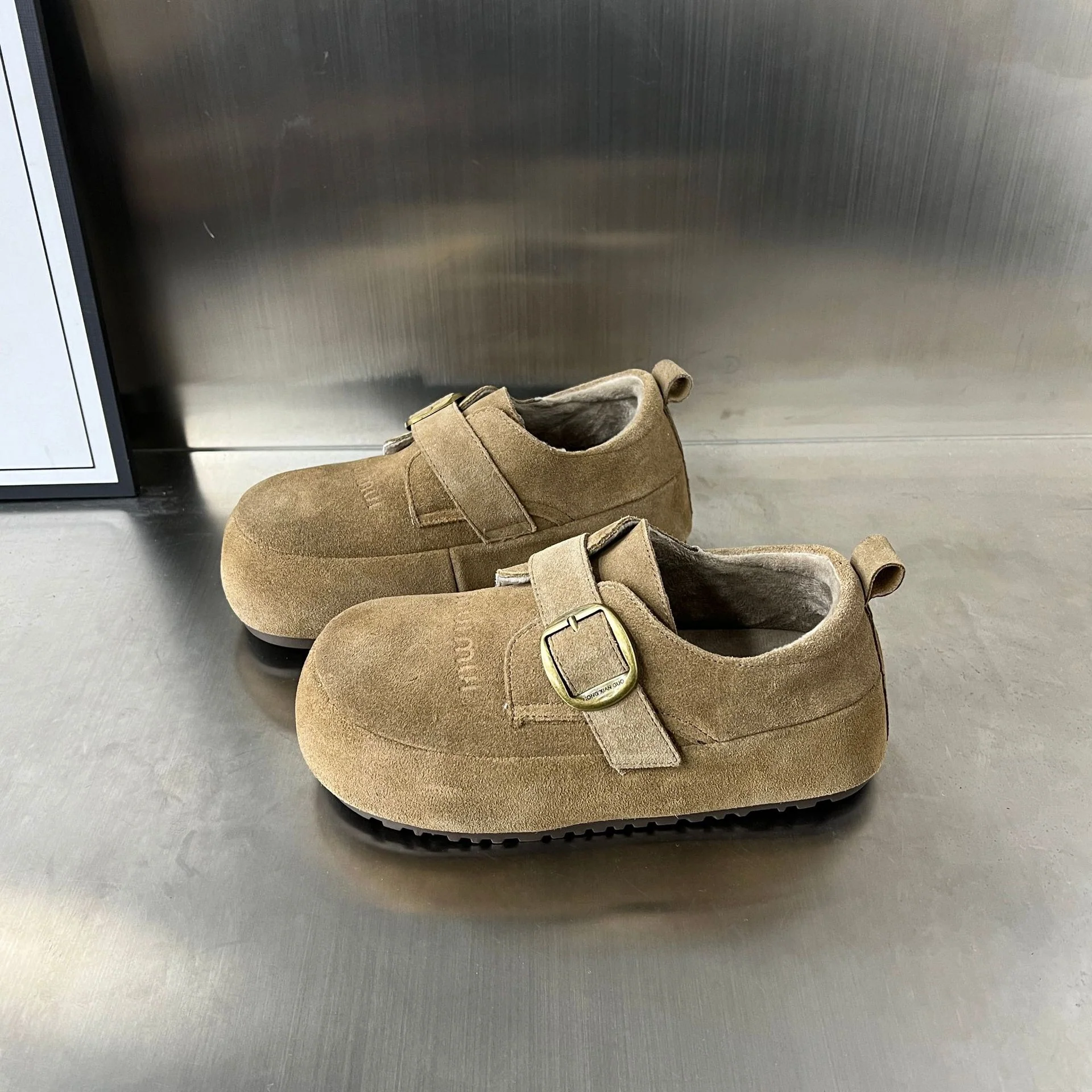 Damen Clogs mit praktischem Schnallenverschluss und bequemem Innenfutter Heidi Mode - Image 6