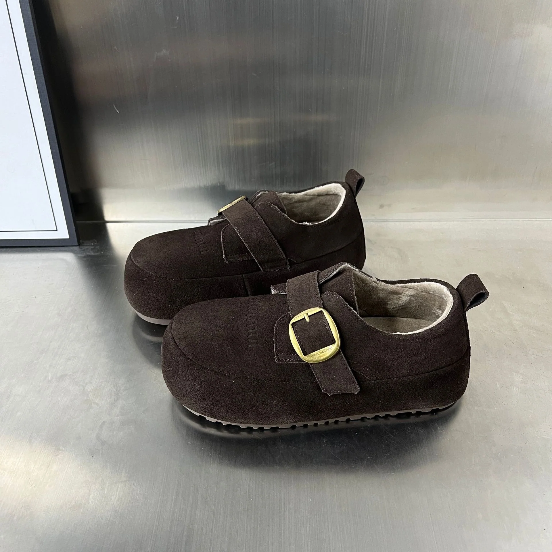 Damen Clogs mit praktischem Schnallenverschluss und bequemem Innenfutter Heidi Mode - Image 7
