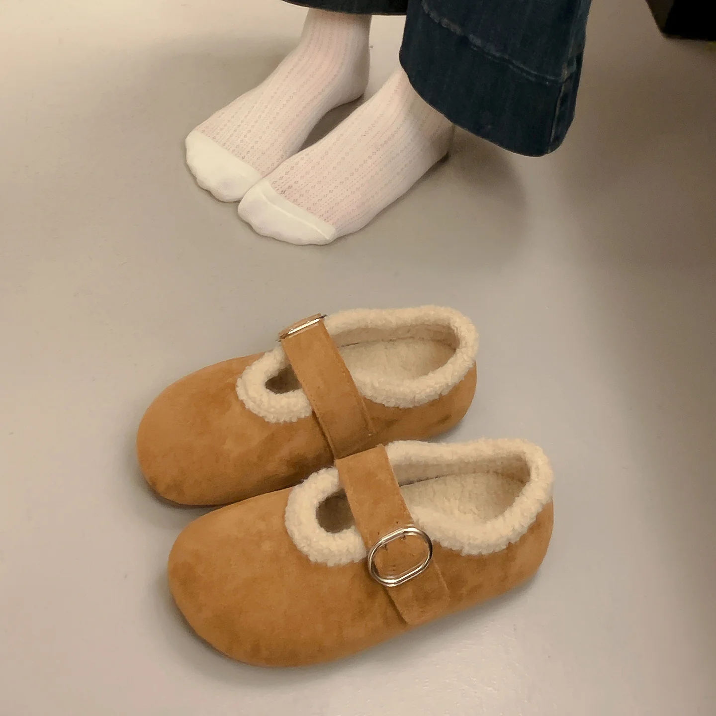Damen Clogs mit weichem Innenfutter und modischem Riemen Heidi Mode - Image 7