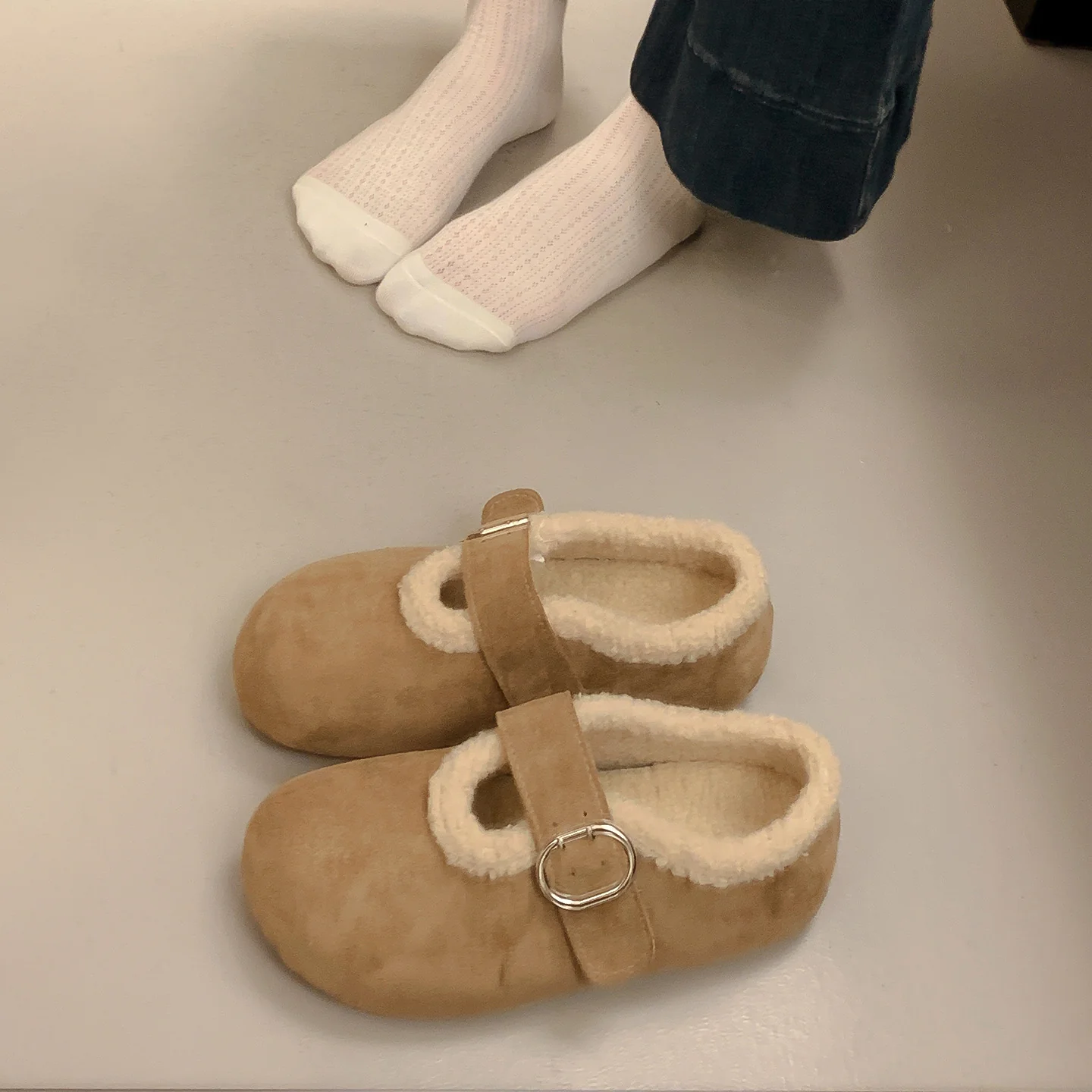 Damen Clogs mit weichem Innenfutter und modischem Riemen Heidi Mode - Image 8
