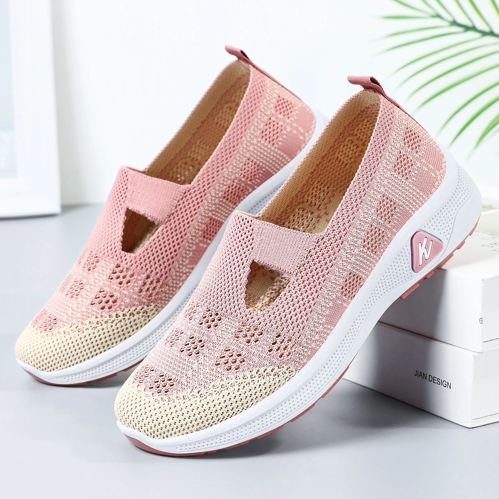 Damen Cushioned Slip-On Sneakers mit atmungsaktivem Obermaterial Heidi Mode - Image 2