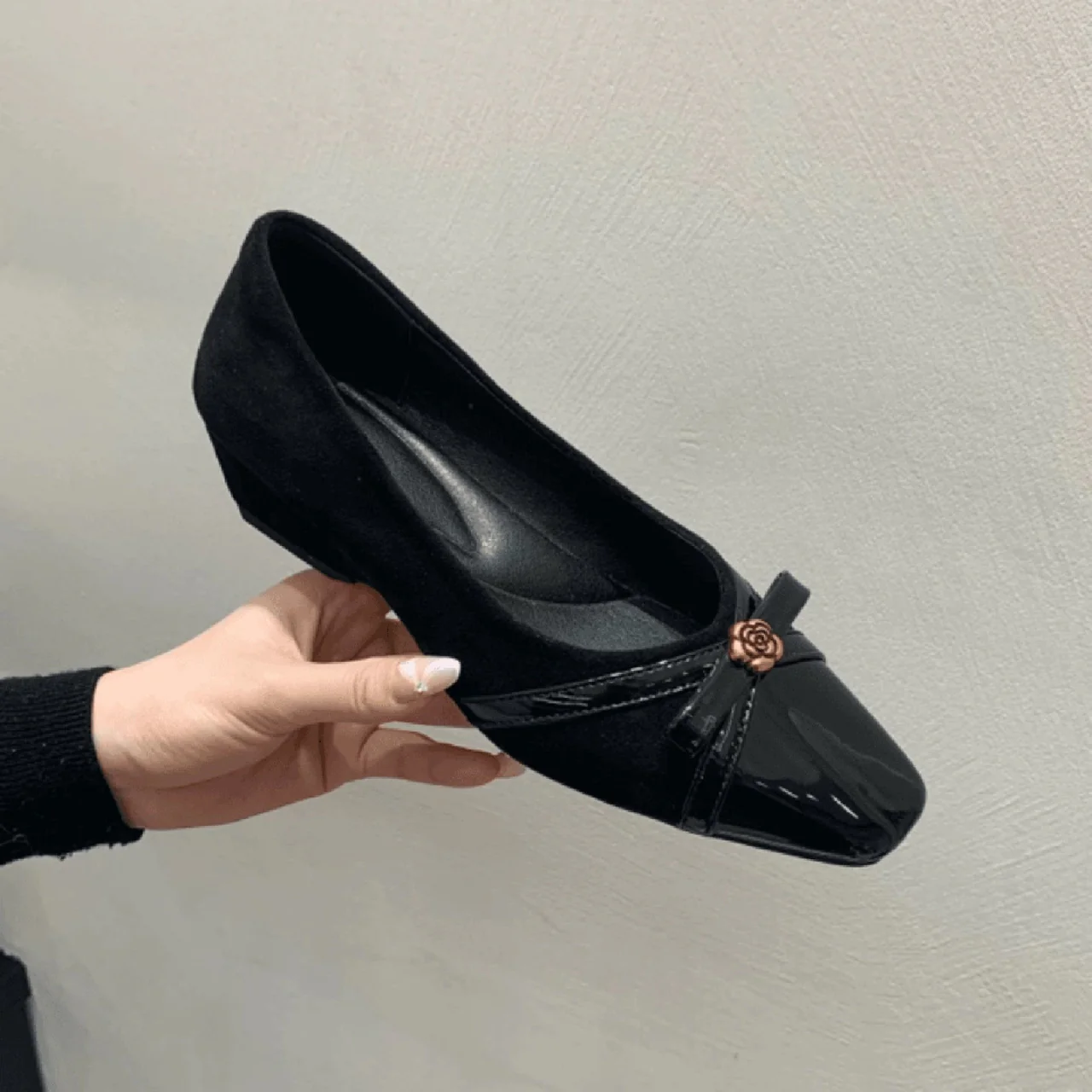 Damen Elegant geschnürte Ballerinas mit dekorativer Schleifenverzierung Heidi Mode - Image 3