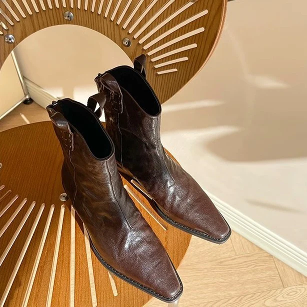 Damen Elegante Ankle Boots mit edler Lederoberfläche und modischem Blockabsatz Heidi Mode - Image 2