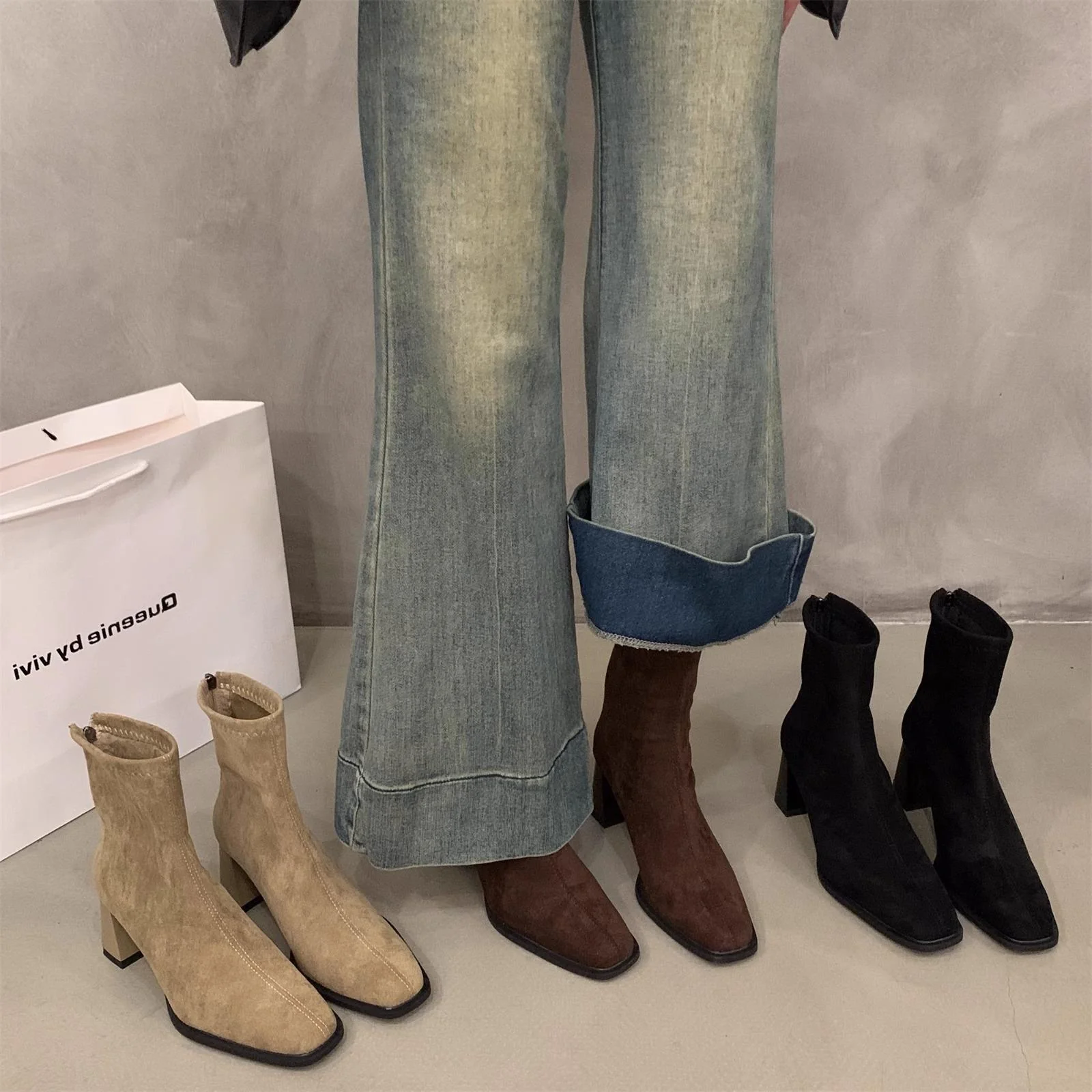 Damen Elegante Ankle Boots mit Hochwertigem Veloursleder und Robuster Blockabsatz Heidi Mode - Image 2