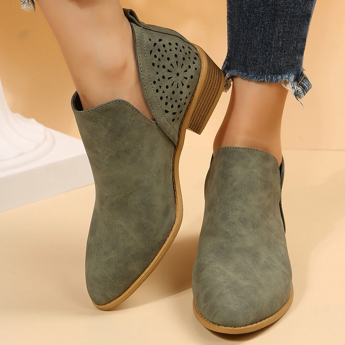 Damen Elegante Ankle Boots mit luftiger Lochmuster-Optik Heidi Mode - Image 8