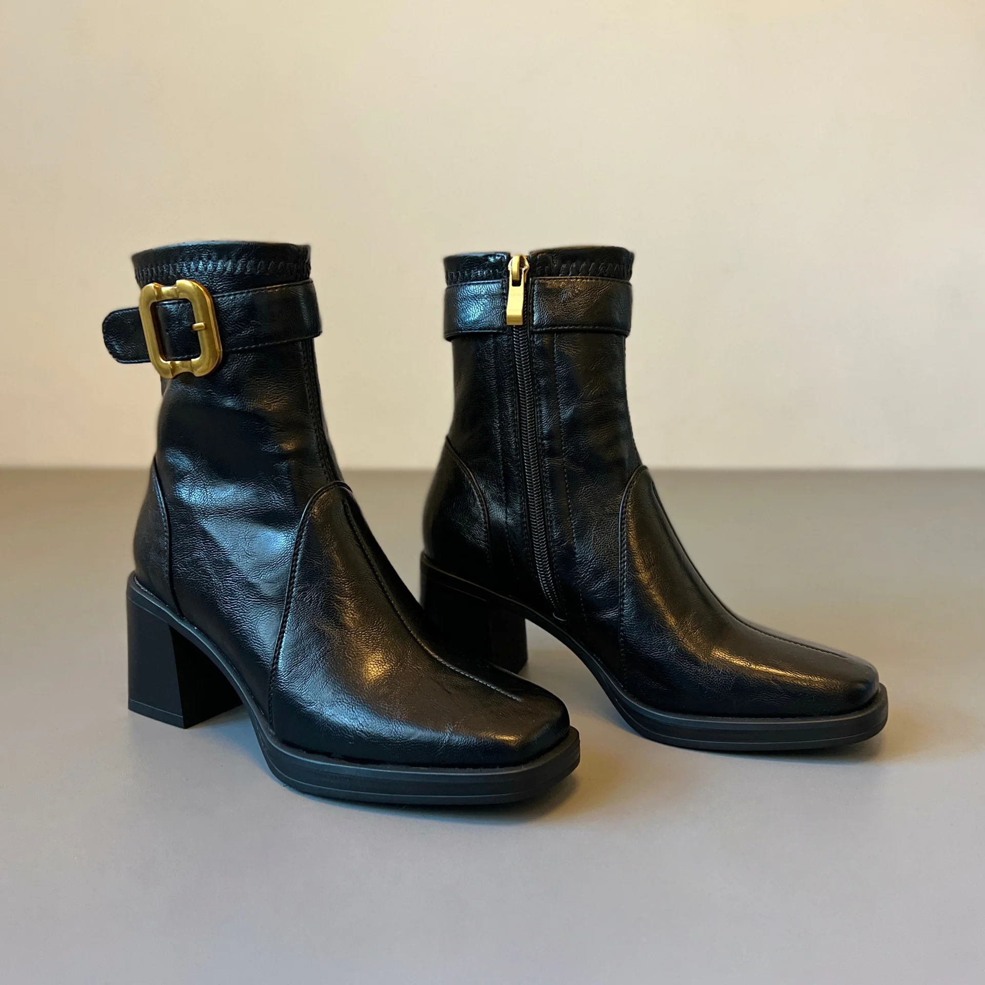 Damen Elegante Ankle Boots mit modischer Schnallen-Applikation Heidi Mode - Image 2