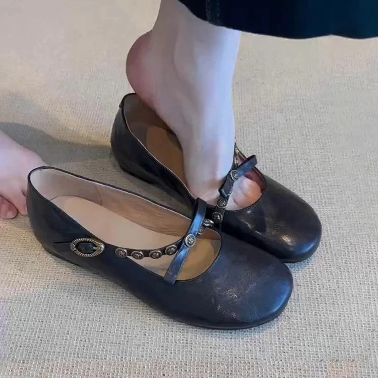 Damen Elegante Ballerina-Schuhe mit dekorativen Knopfdetails Heidi Mode