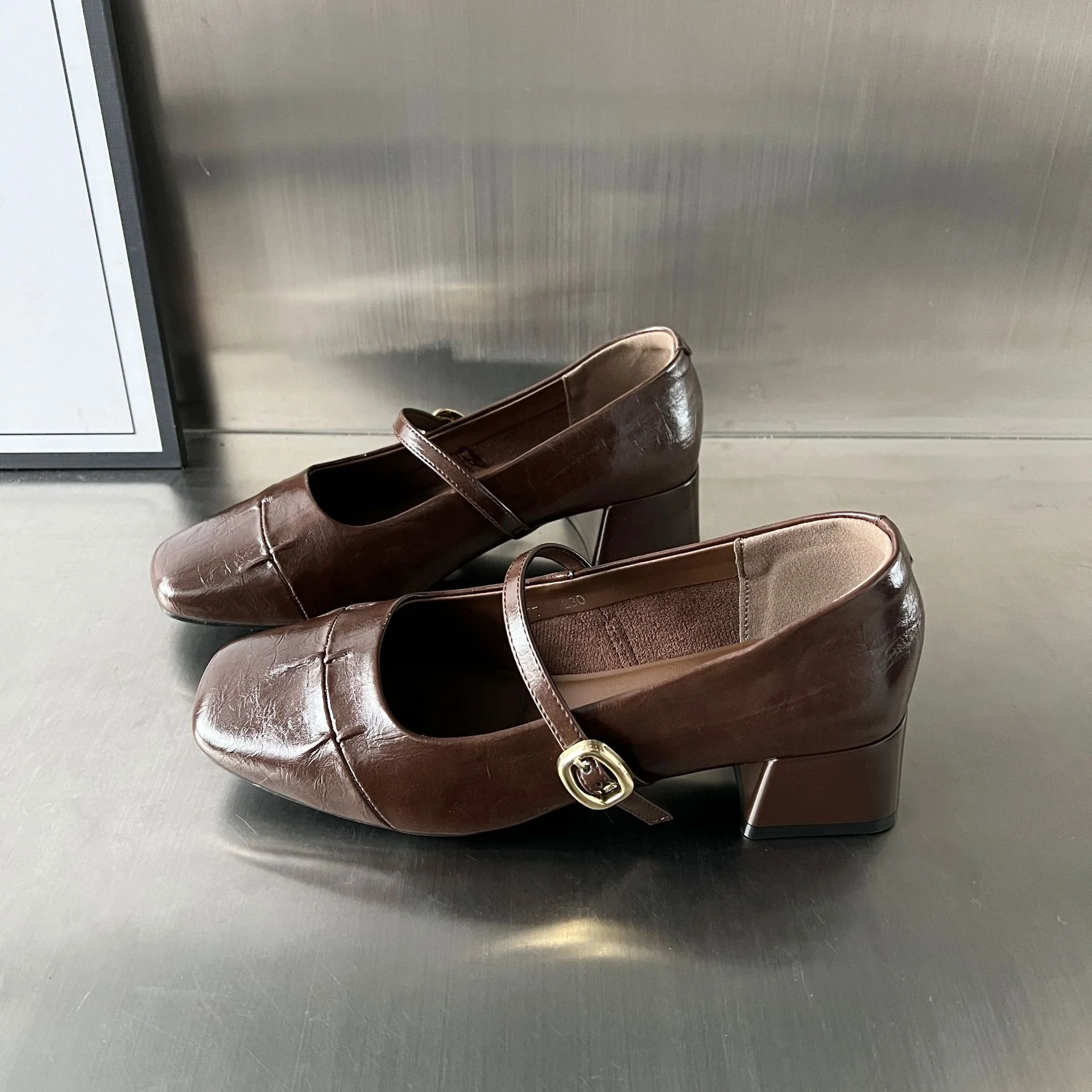 Damen Elegante Ballerinas mit dekorativem Riemen und hochwertiger Lederoberfläche Heidi Mode - Image 6