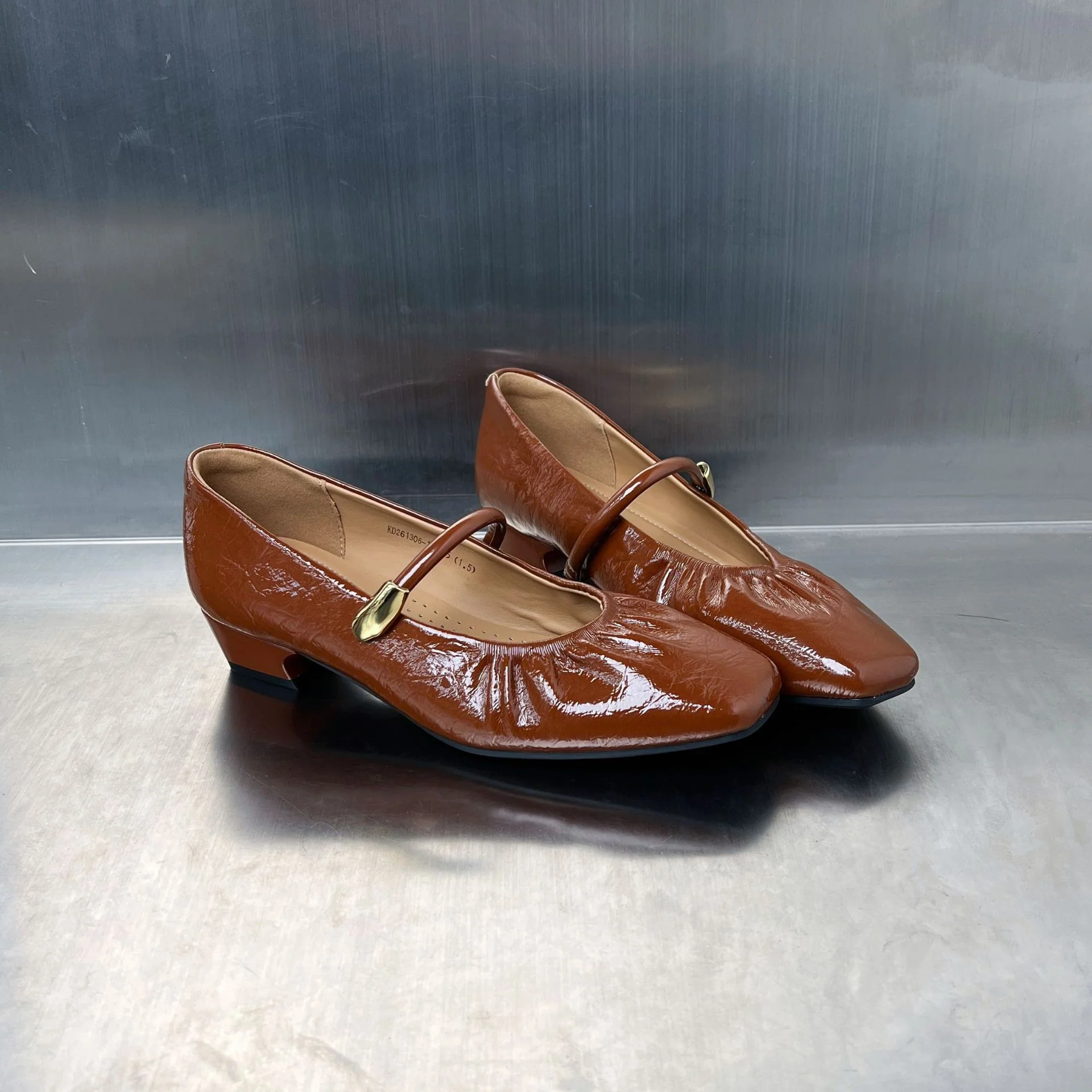 Damen elegante Ballerinas mit dekorativem Riemen und hohem Glanzfinish Heidi Mode - Image 4