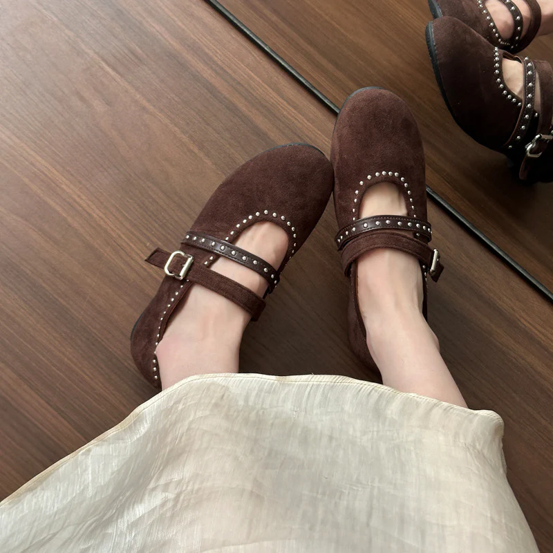 Damen Elegante Ballerinas mit dekorativen Schnallen und weichem Wildleder Heidi Mode - Image 4