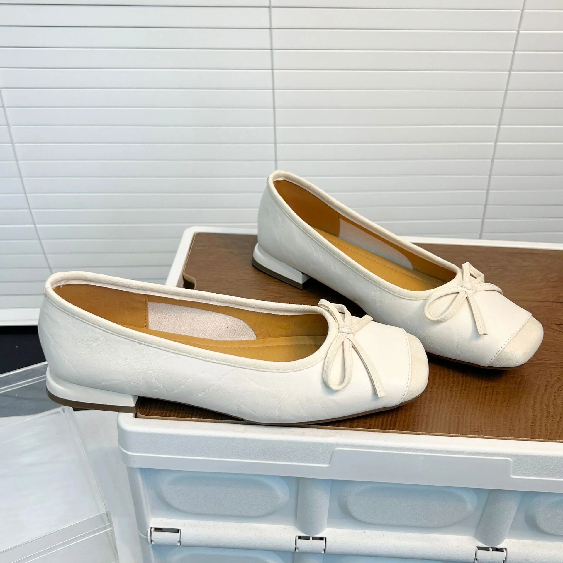 Damen Elegante Ballerinas mit feinem Leder und dekorativem Schleifenverschluss Heidi Mode - Image 4