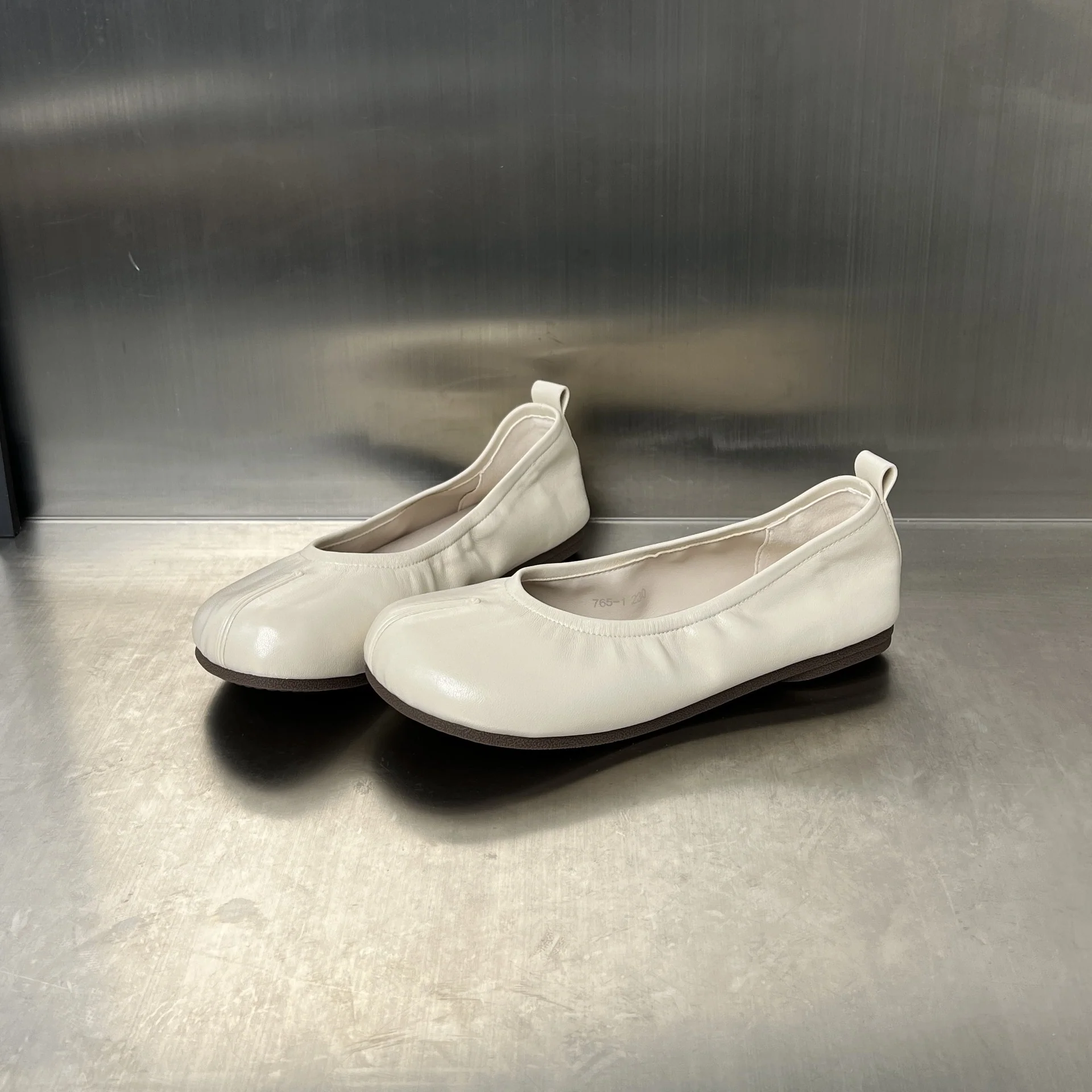 Damen elegante Ballerinas mit flexiblem Gummizug und leichtem Fußbett Heidi Mode - Image 6
