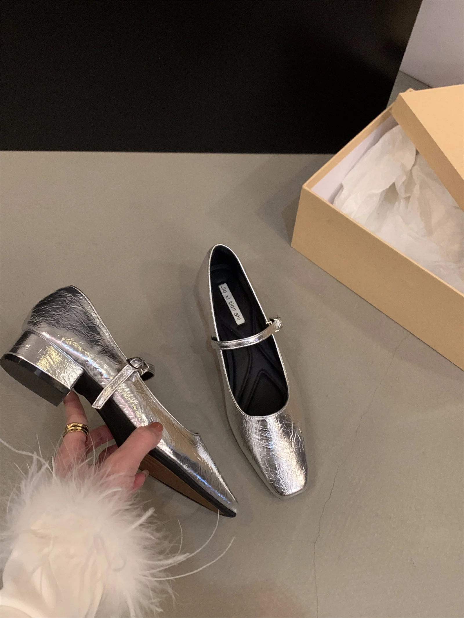 Damen elegante Ballerinas mit glänzender Metalloberfläche und komfortabler Ferse Heidi Mode - Image 6