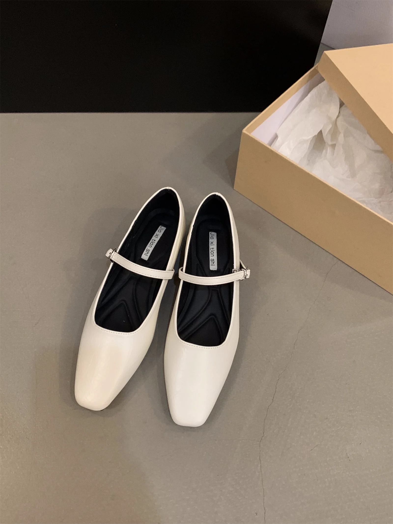 Damen elegante Ballerinas mit glänzender Metalloberfläche und komfortabler Ferse Heidi Mode - Image 8