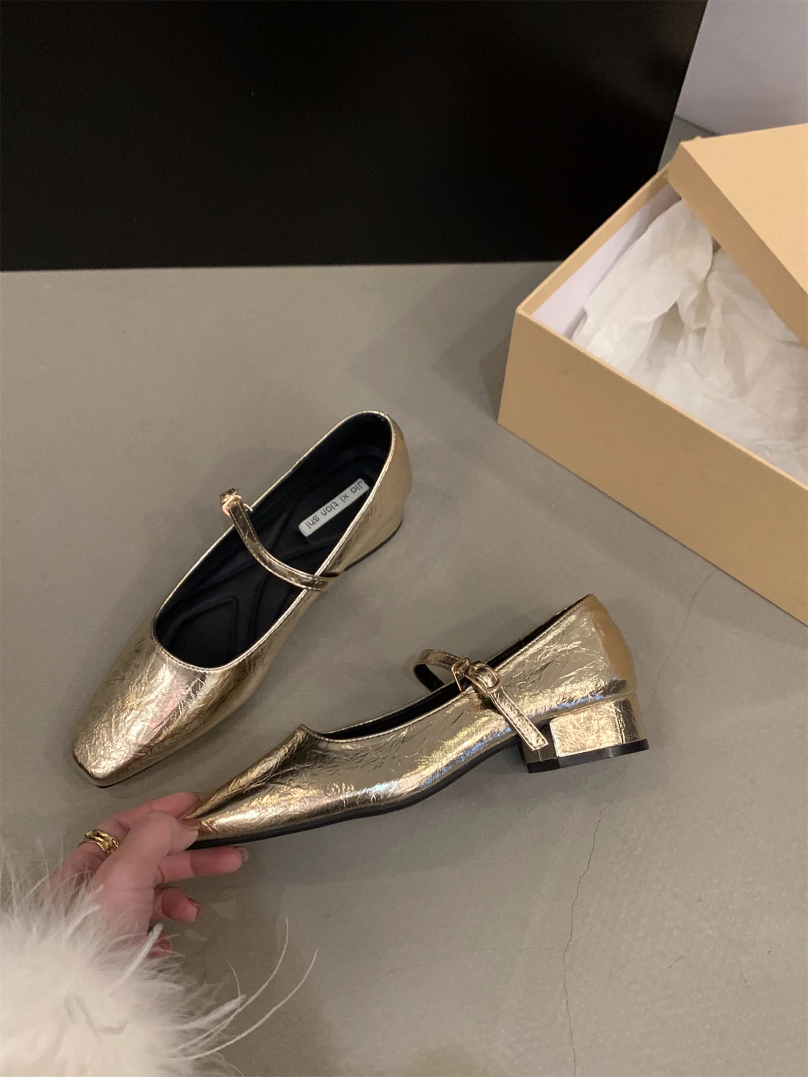 Damen elegante Ballerinas mit glänzender Metalloberfläche und komfortabler Ferse Heidi Mode - Image 9