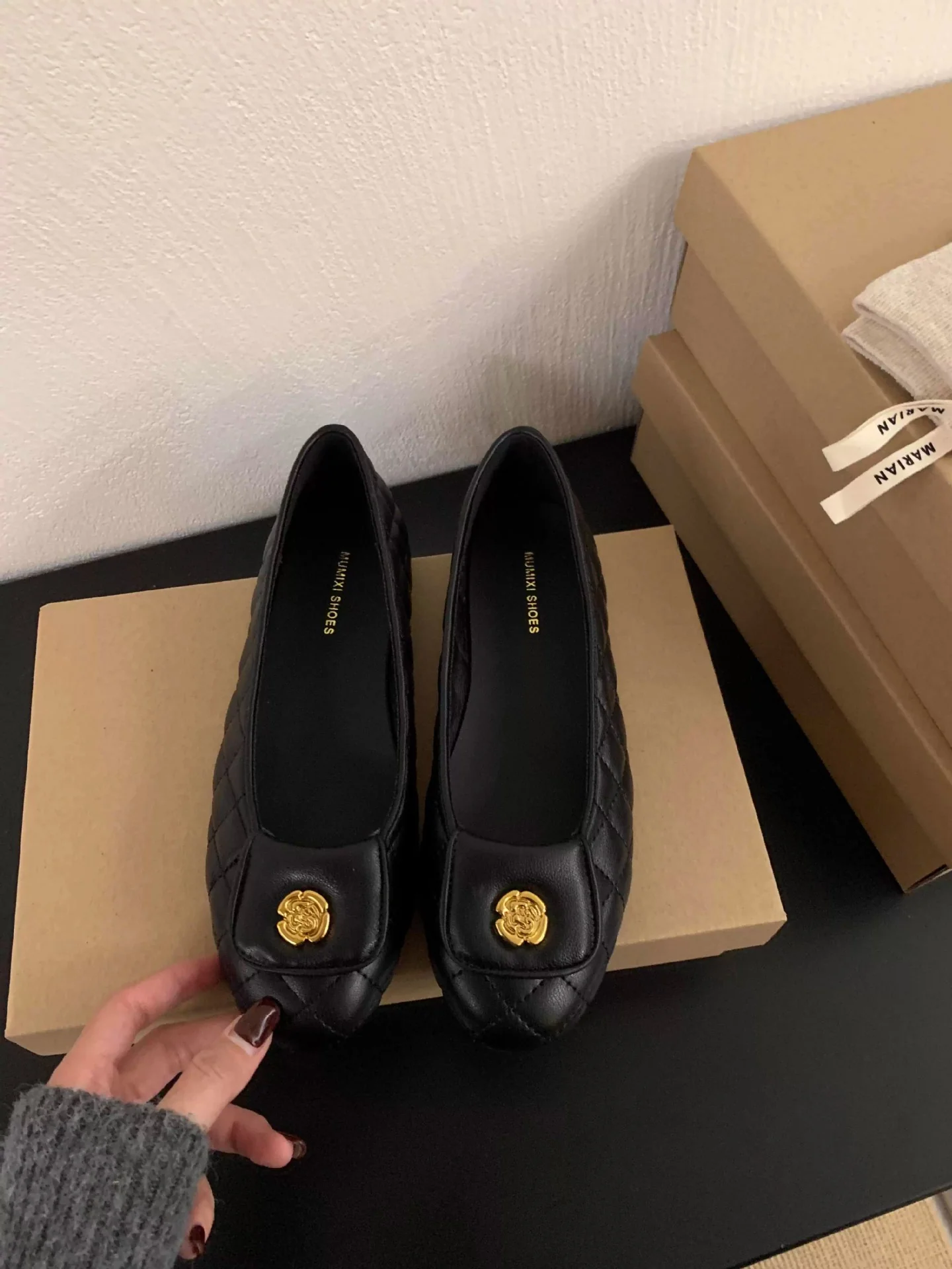 Damen elegante Ballerinas mit klassischem Schnitt und trendiger Zierborte Heidi Mode - Image 9