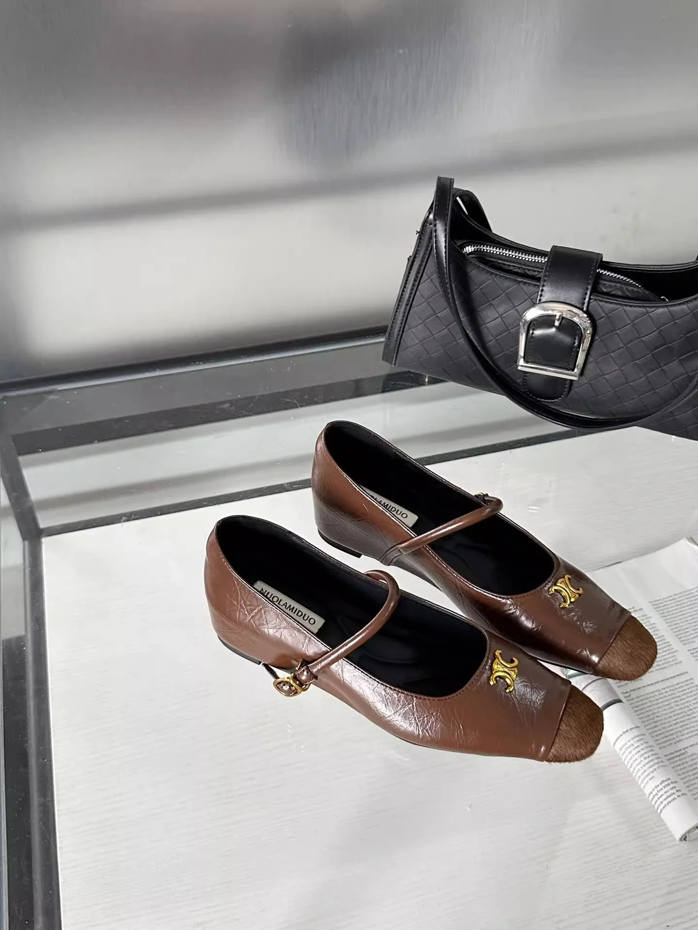 Damen elegante Ballerinas mit modischem Riemen und geschmackvollem Schmuckdetail Heidi Mode - Image 6