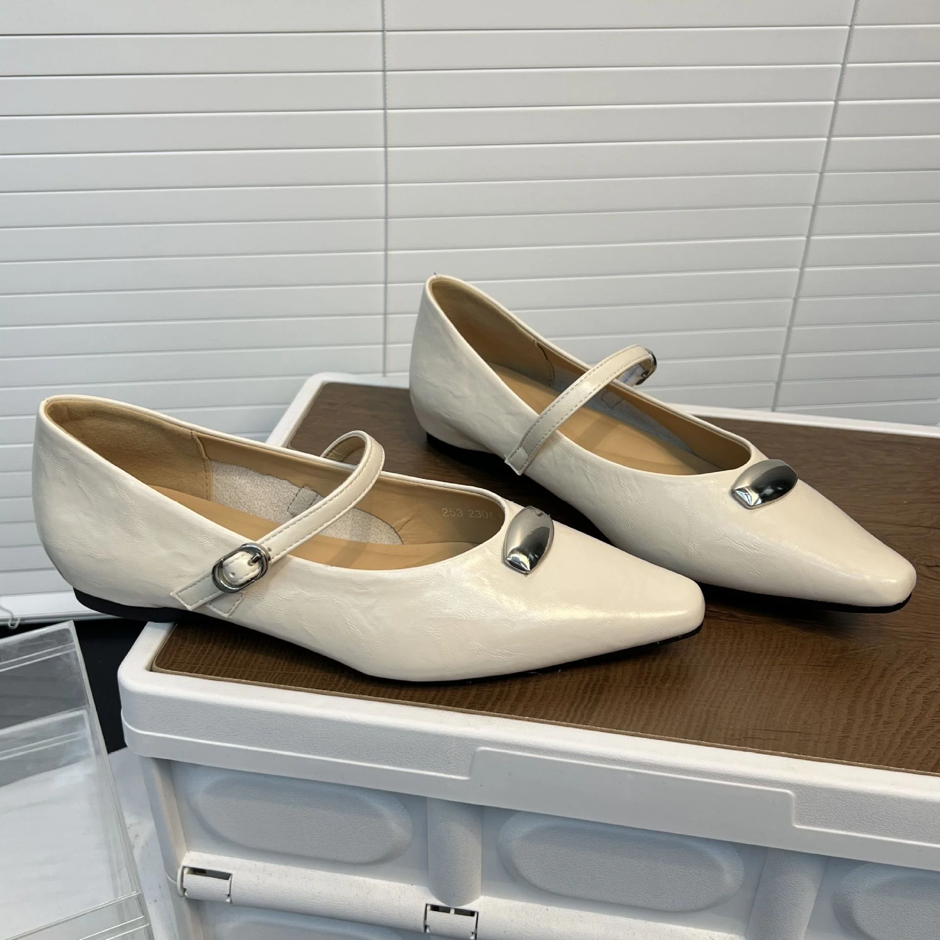 Damen Elegante Ballerinas mit modischem Riemen und komfortablem Fußbett Heidi Mode - Image 4