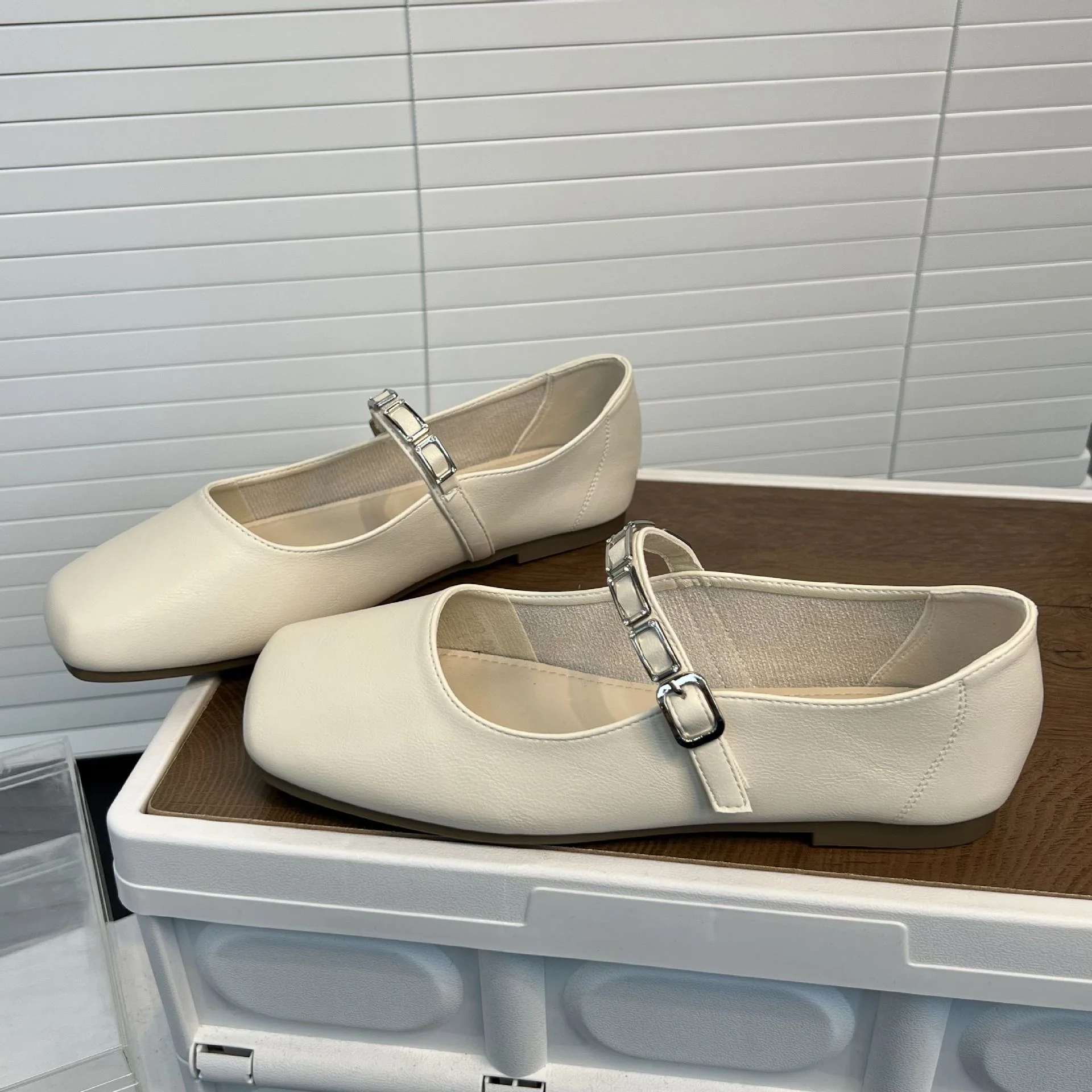 Damen elegante Ballerinas mit modischem Riemen und weichem Innenfutter Heidi Mode