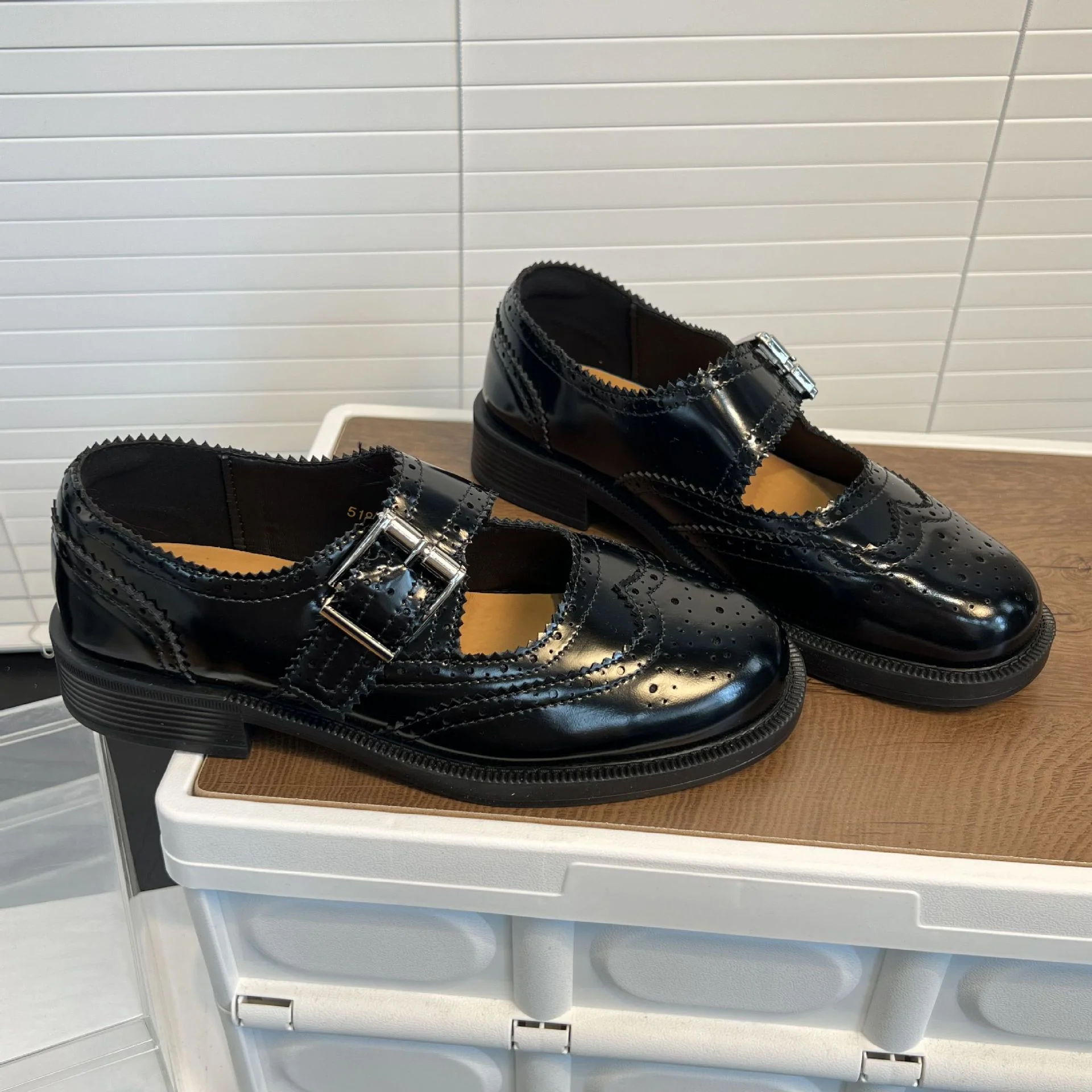 Damen Elegante Ballerinas mit modischem Schnallenverschluss und feiner Perforation Heidi Mode - Image 3