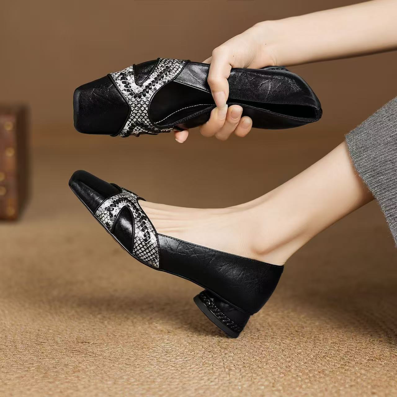 Damen Elegante Ballerinas mit modischem Schnellen-Detail und bequemer Sohle Heidi Mode - Image 3