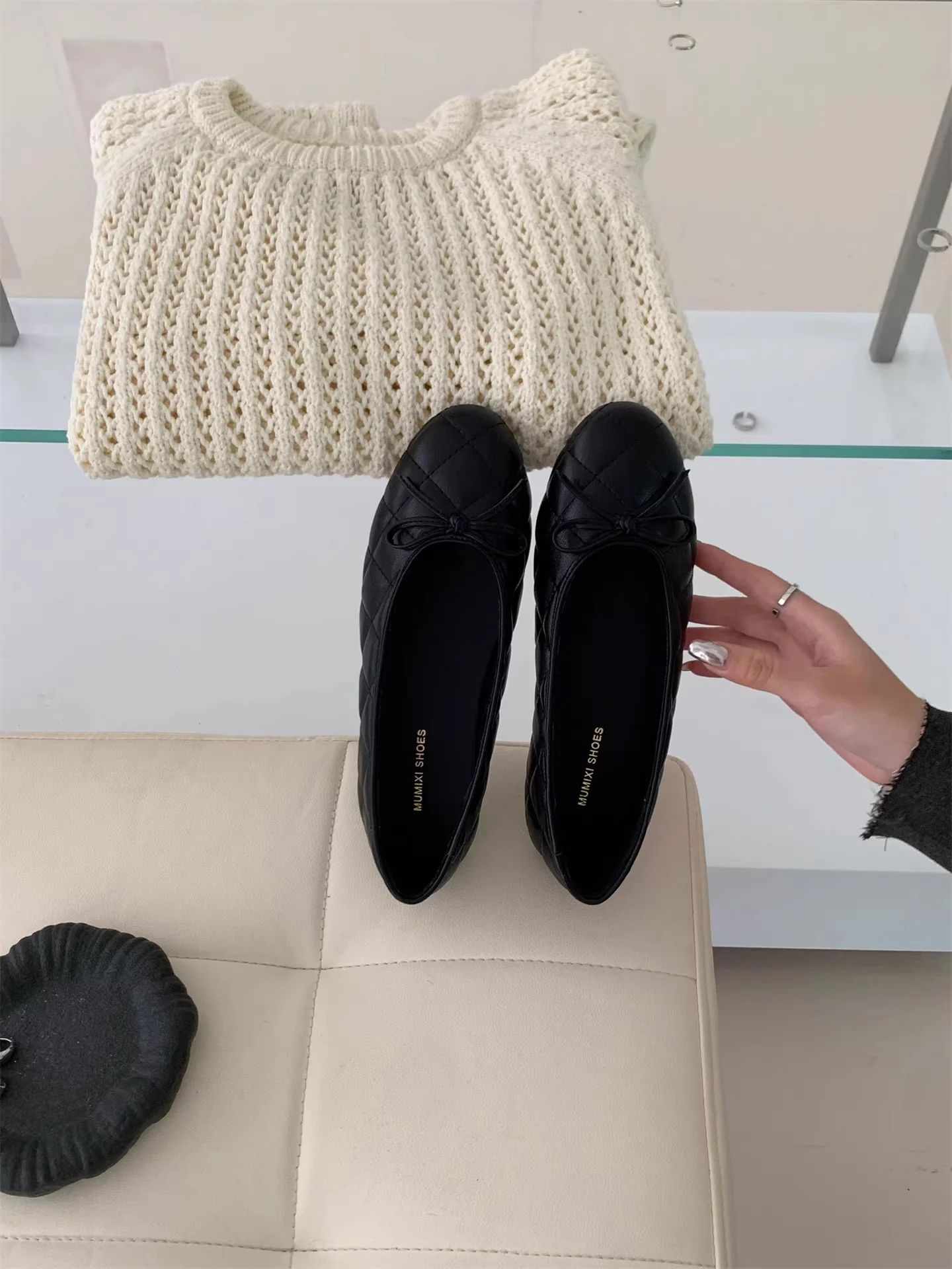Damen Elegante Ballerinas mit quiltierter Oberfläche und dekorativem Schleifen-Detail Heidi Mode - Image 6
