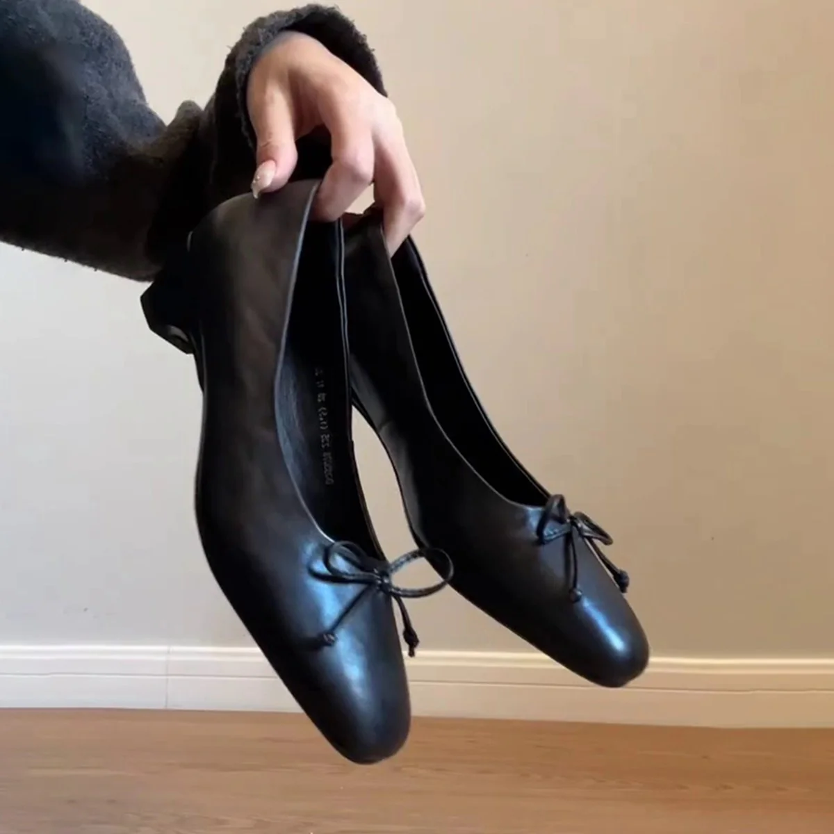 Damen elegante Ballerinas mit stabiler Sohle und dekorativem Schleifenakzent Heidi Mode - Image 2